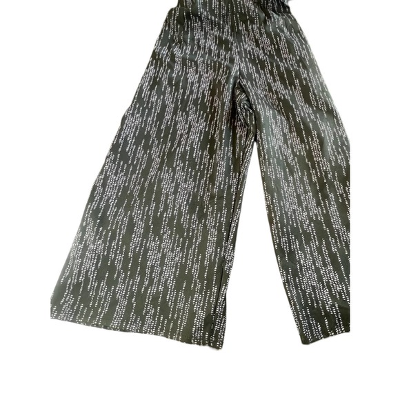 Apt. 9 Sleeveless Cropped Romper - Picture 5 of 6